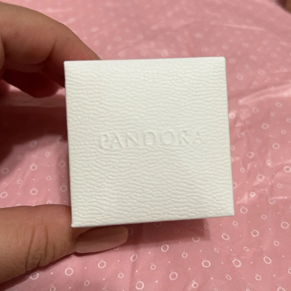 Pandora small charm box - Picture 2 of 3